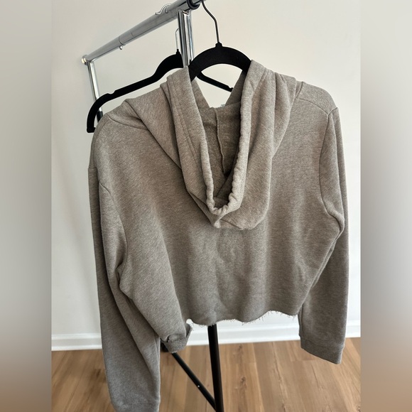 Victorias Secret PINK Gray Hoodie and Shorts Set - Picture 3 of 9